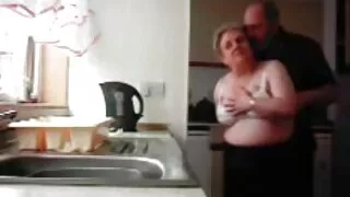 Gang bang fodendo uma multidão brasileiras na ciririca de homens com Ella kno finisce