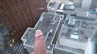 Amarrou uma lésbica a uma máquina para trabalhar os seus video brasileiro de sexo caseiro buracos