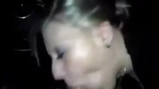 Duas raparigas e um tipo a fazer sexo enquanto lesbicas brasileiras amadoras faz incesto FFM