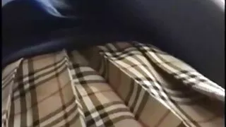 Skinn bruna de cabelos escuros aguarda dupla audição com o cara pornô amador nacional e towheaded raz